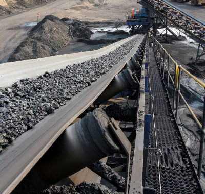 Coal conveyor pada tambang batu bara