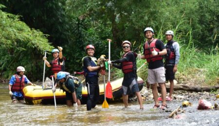 Eon Aksi Susur Sungai